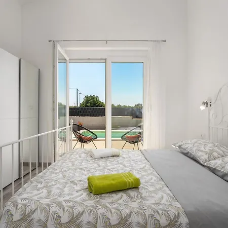 别墅 Franka With Private Pool