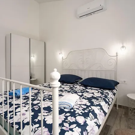 Villa Franka With Private Pool Krnica