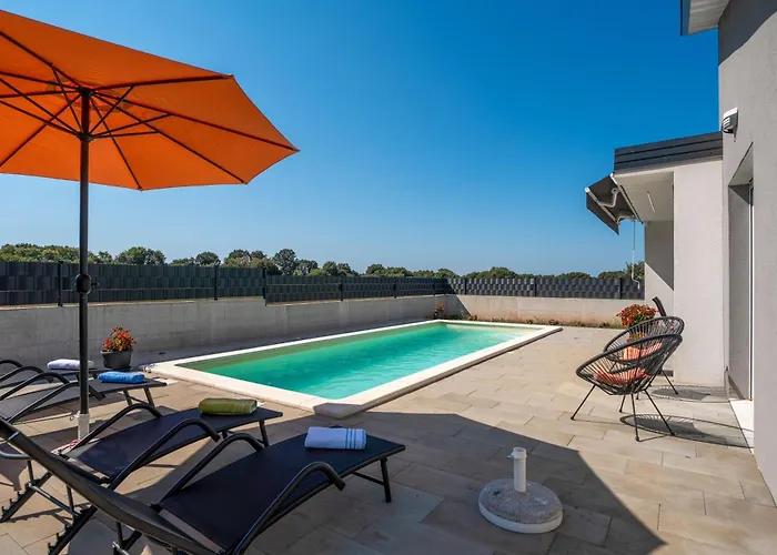 Franka With Private Pool 빌라