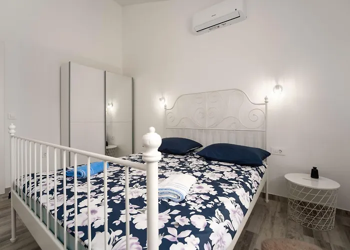 Villa Franka With Private Pool Krnica