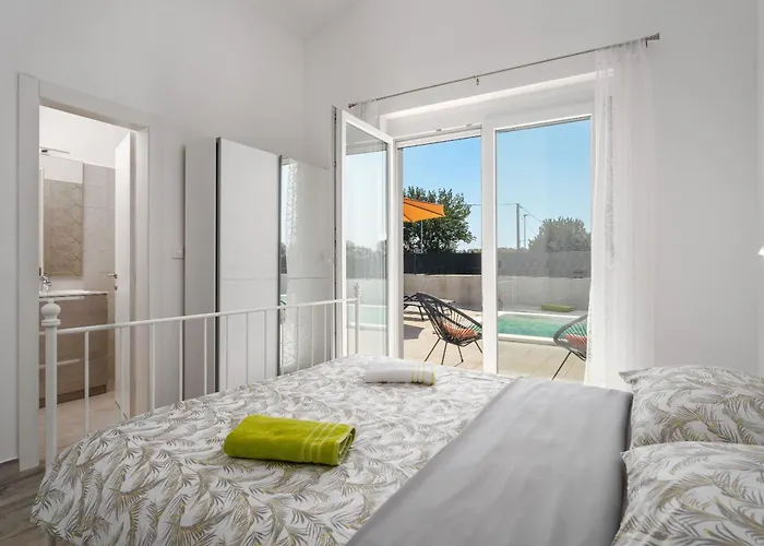 Franka With Private Pool Villa Krnica