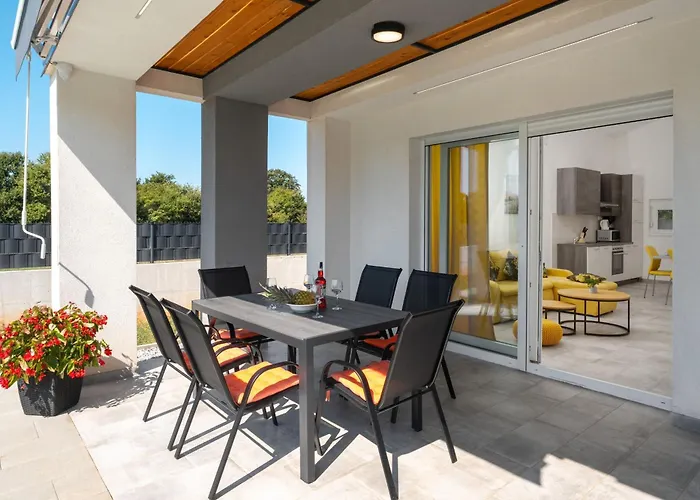 빌라 Franka With Private Pool 크르니카