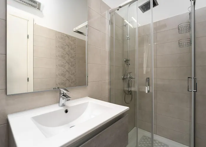 Franka With Private Pool 크르니카