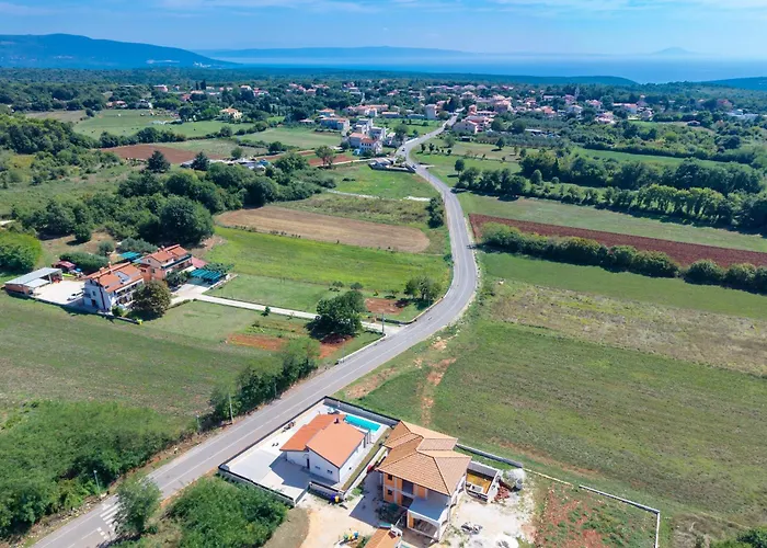 Franka With Private Pool