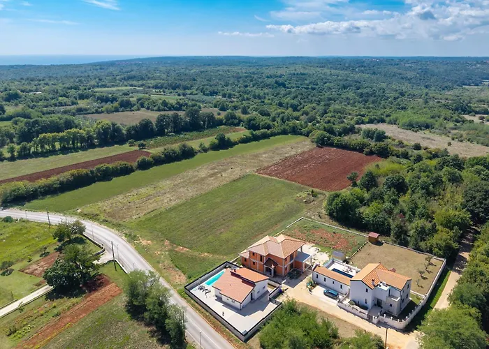 Franka With Private Pool